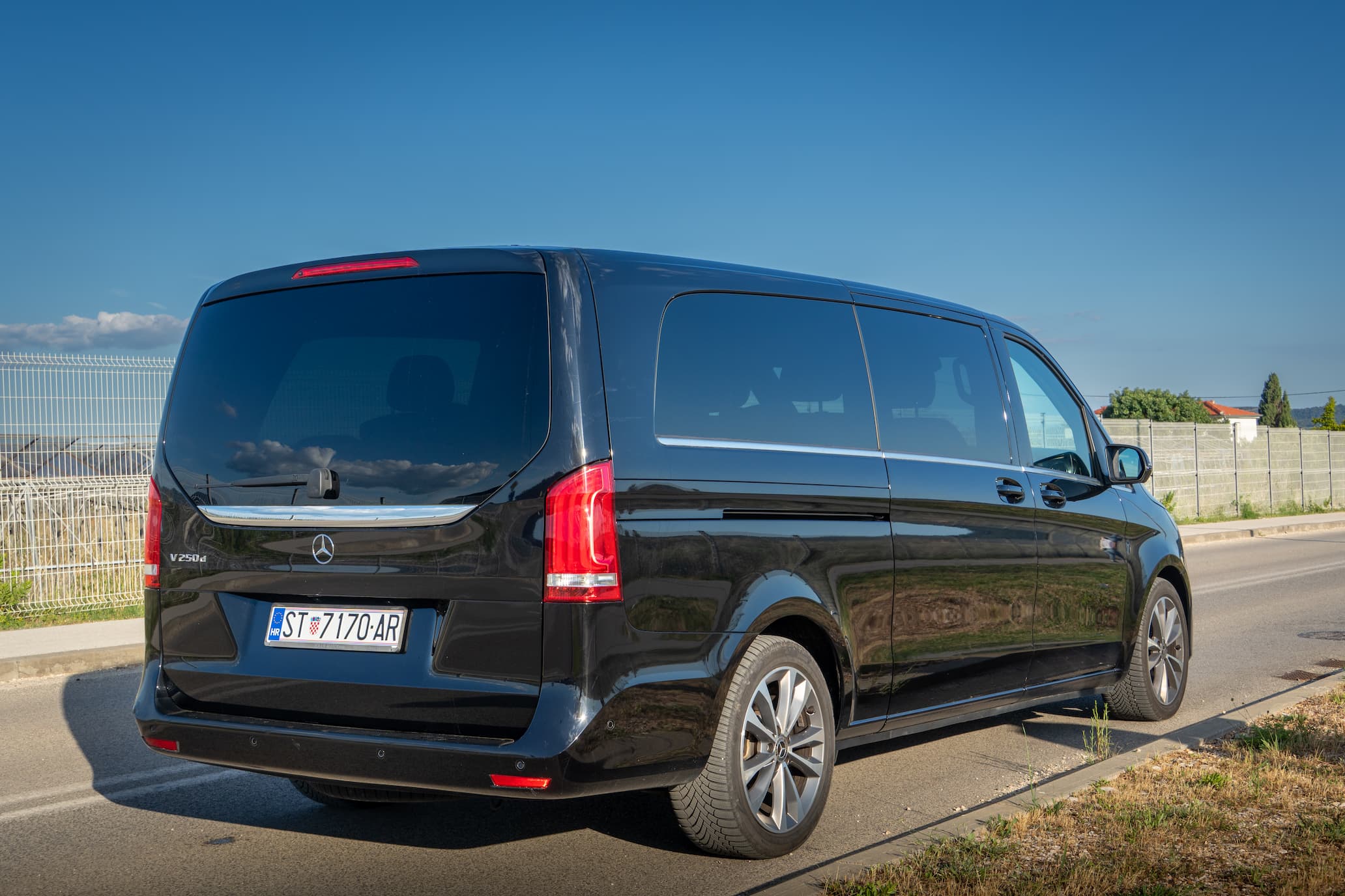Mercedes V-Class — stražnji izgled