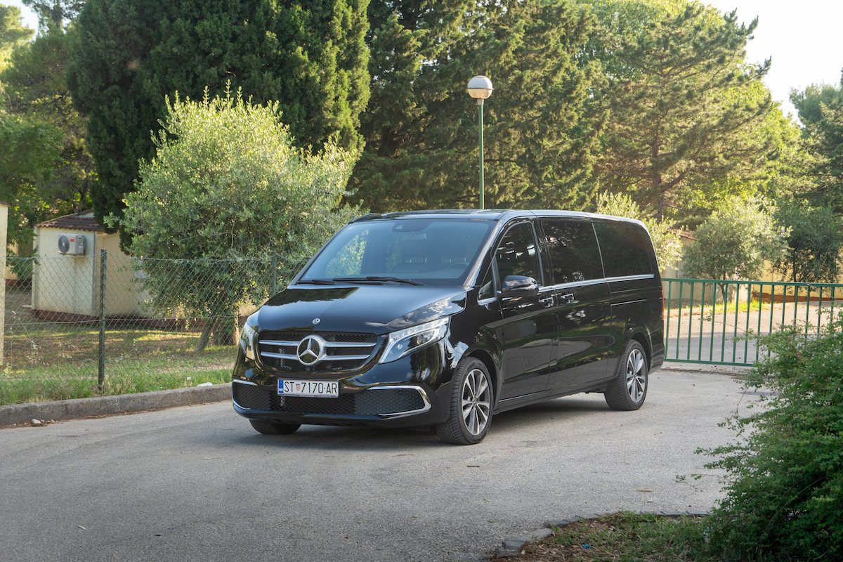Mercedes V-Class — bočna linija vozila